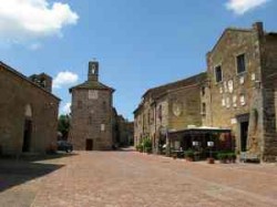 sovana centro storico